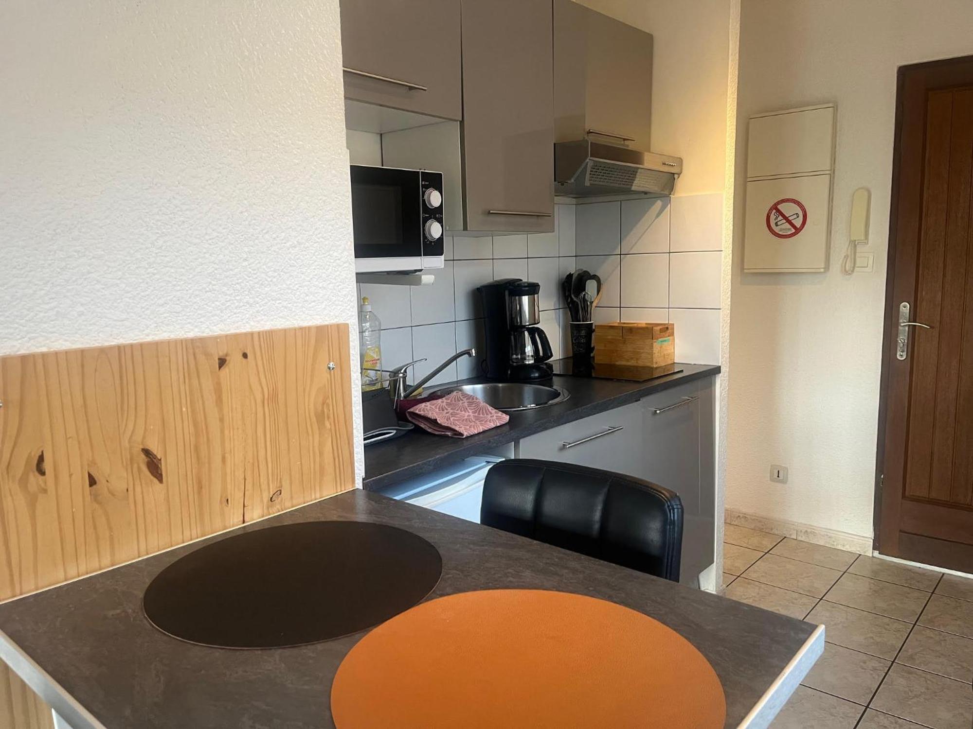 Studio Climatise Et Grande Terrasse Tarbes Centre Екстериор снимка
